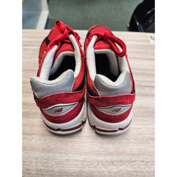 New Balance 2002r “Team Red” Have You Seen These Before  Men\'s Size 9.5 New Balance 2002R Team Red Comfort Laced Low Top Shoes M2002RDR